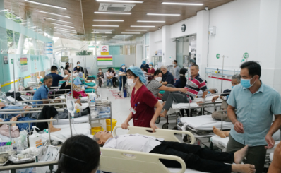 Bệnh viện lớn 'mua sắm nhanh không thiếu thuốc' thế nào
