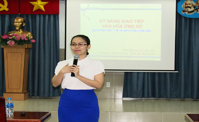 Tập huấn kỹ năng giao tiếp ứng xử nhân viên tế