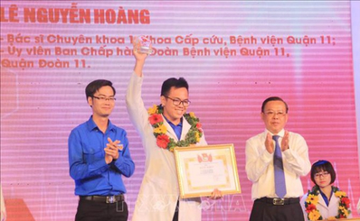 Người bí thư đoàn tâm huyết với nghề, đam mê việc thiện