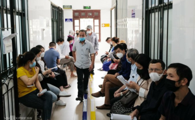 BHXH nói người bệnh tự mua thuốc được trả BHYT sẽ 'gây mất niềm tin'