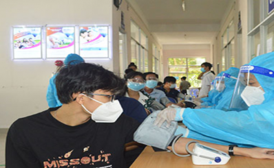 Hướng dẫn mới nhất của Bộ Y tế: Không cần đo huyết áp tất cả người tiêm vaccine COVID-19