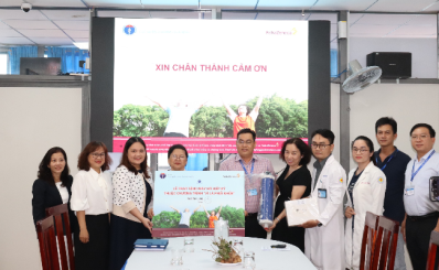 (Hội Hen-Dị ứng-Miễn dịch-Lâm sàng) - Lễ trao tặng máy Hô hấp Ký cho Bệnh viện Quận 11