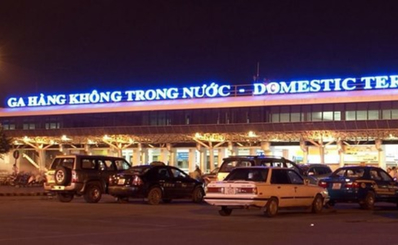 Thực hiện kiểm dịch, lấy mẫu xét nghiệm người vào Thành phố từ cửa khẩu sân bay và Ga xe lửa