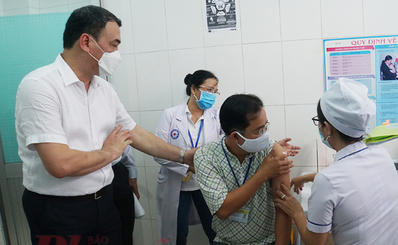 44.175 người thuộc 9 nhóm đối tượng sẽ được tiêm vắc xin COVID-19 đợt đầu tiên tại TPHCM