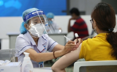 Sáng 16/6: Ca COVID-19 nặng tăng lên; Vaccine là 'vũ khí chiến lược', là yếu tố quyết định trong phòng, chống dịch