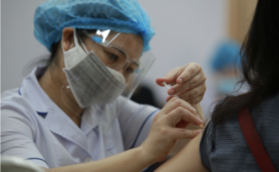 TP. Hồ Chí Minh: Người dân Thành phố hưởng ứng đợt cao điểm tiêm vắc xin nhắc lại phòng COVID-19!