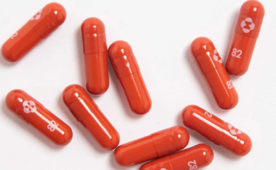Thuốc kháng virus molnupiravir điều trị COVID-19 giúp giảm 50% bệnh nhân nhập viện