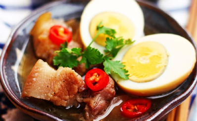 Thịt kho tàu ăn thế nào cho đúng?