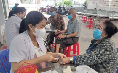 'Làn gió mới' trạm y tế ở TPHCM: Khi bác sĩ mang niềm tin đến với người dân